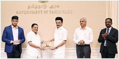 சென்னை தலைமைச் செயலகத்தில் ‘தமிழ்நாடு சுற்றுலா கொள்கை 2023’-ஐ தமிழக முதல்வர் மு.க.ஸ்டாலின் வெளியிட்டார்.