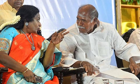 புதுவை அரசு ஹெலிகாப்டர் வாங்க துணைநிலை ஆளுநர் தமிழிசை விருப்பம்