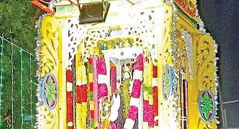 தெற்குகள்ளிகுளம் புனித மிக்கேல் அதிதூதர் ஆலய தேர்ப்பவனி