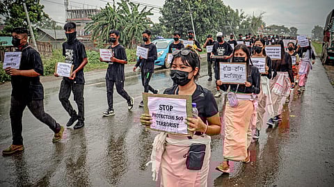 மணிப்பூரில் 5 மாதங்களாக தொடரும் வன்முறை: பிரதமர் மோடிக்கு காங்கிரஸ் 4 கேள்விகள்