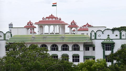 உயர் நீதிமன்றம், மதுரை.