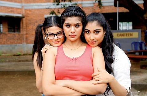 ஒரே இரவில் நடக்கும் ’ரா..ரா.. சரசுக்கு ரா..ரா..’