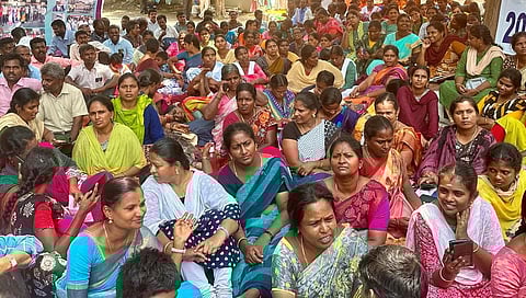 அமைச்சர் உடனான பேச்சுவார்த்தையில் உடன்பாடு: ஆசிரியர்கள் போராட்டம் ரத்து