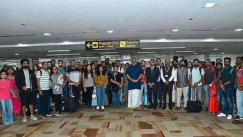 இஸ்ரேலில் இருந்து டெல்லி திரும்பியவர்கள்