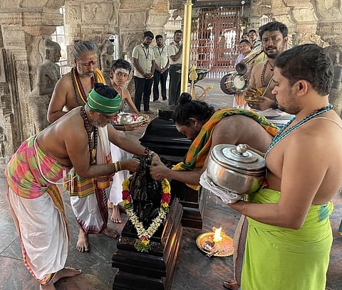 பழநி முருகன் கோயிலில் நவராத்திரி விழா: காப்புக் கட்டுதலுடன் இன்று தொடங்கியது