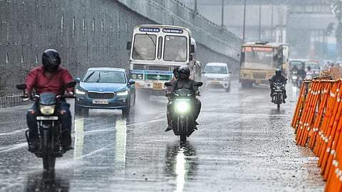 தமிழகத்தில் இன்று இடி, மின்னலுடன் கூடிய மழை பெய்ய வாய்ப்பு