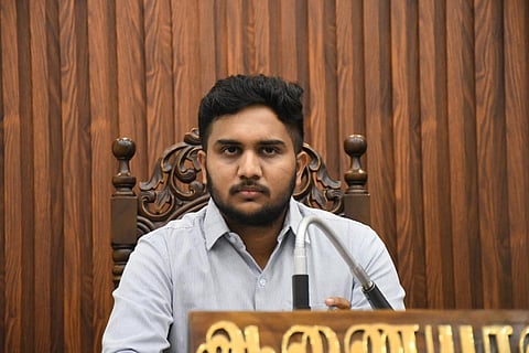 மதுரை ஆணையாளர் லி.மதுபாலன்