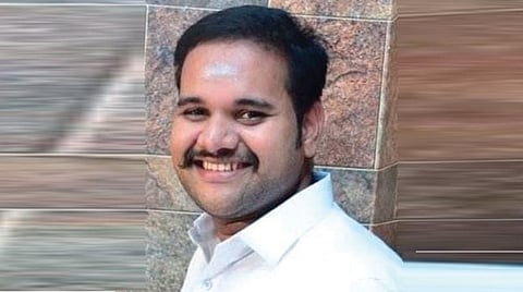 பொன்னேரியில் திமுக பிரமுகர் மகன் கொலை