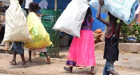 திருப்பூர் பனியன் நிறுவனத்தில் பணிபுரிந்த குழந்தை தொழிலாளர்கள் மீட்பு