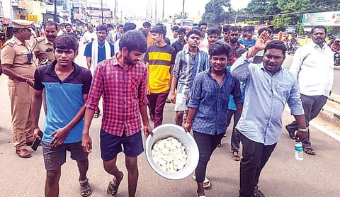 படம்: ர.செல்வமுத்துகுமார்