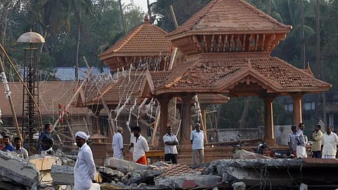 வழிபாட்டு தலத்தில் பட்டாசுக்கு தடை: உயர் நீதிமன்ற உத்தரவை எதிர்த்து மேல் முறையீடு