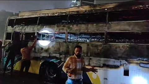 குருகிராம் | பேருந்தில் தீ விபத்து: 2 பேர் பலி