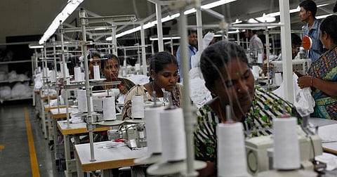 தொழிற்சாலைகளில் பணியாற்றும் பெண் ஊழியர் எண்ணிக்கையில் தமிழ்நாடு முதலிடம்