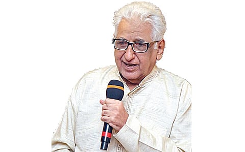 வானவில் அரங்கம் | “அடிப்படை மனித விழுமியங்களுக்காகக் குரல் எழுப்புவதும் அரசியல்தான்!” - எழுத்தாளர் திலீப் குமார் நேர்காணல்