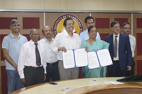 எஸ்ஆர்ஐஎச்இஆர் உடன் இணைந்து எம்டி-பிஎச்டி இரட்டை பட்டப்படிப்பு வழங்குகிறது சென்னை ஐஐடி