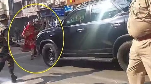 ஜார்கண்ட் தலைநகர் ராஞ்சியில் பிரதமர் காரை வழிமறித்த பெண் சிறையில் அடைப்பு