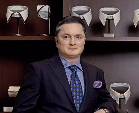 மனைவியை பிரிவதாக சிங்கானியா அறிவிப்பு - ரேமாண்ட் நிறுவன பங்குகள் ரூ.1,500 கோடி சரிவு