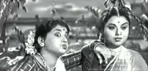 அக்கா, தங்கை சேர்ந்து நடித்த ‘எங்கள் குலதேவி’