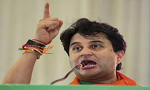 யார் உயரம் என்பது இப்போது புரிகிறதா? - பிரியங்கா காந்திக்கு ஜோதிர் ஆதித்ய சிந்தியா பதில்