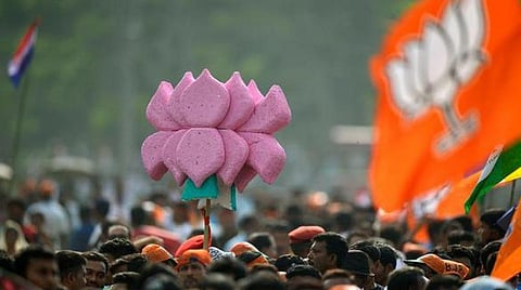 பாஜகவில் இணைந்து காங்கிரஸ் அமைச்சரை தோற்கடித்த முன்னாள் சிஆர்பிஎப் வீரர்