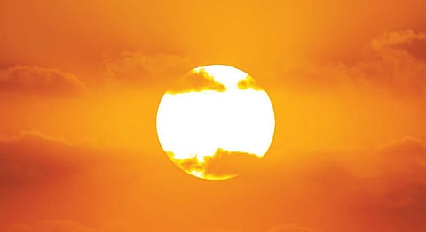 விடை தேடும் அறிவியல் 31: சூரியனின் நிறம் என்ன?