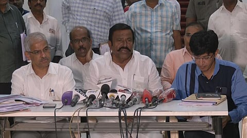 “இயல்பு நிலைக்கு திரும்பும் சென்னையில் 19 இடங்களில் மட்டுமே மழைநீர் தேக்கம்” - அமைச்சர் கே.என்.நேரு