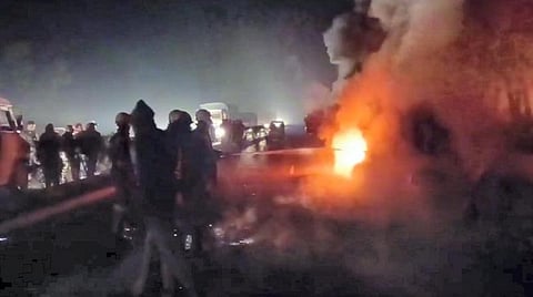 உ.பி. யில் கோர விபத்து: குழந்தை உட்பட 8 பேர் உயிரிழப்பு