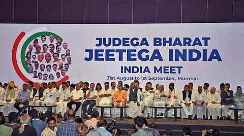 காங்கிரஸ் - சமாஜ்வாடி இடையே சுமுக உடன்பாடு: டெல்லியில் டிச.19-ல் இண்டியா கூட்டணி கூட்டம்