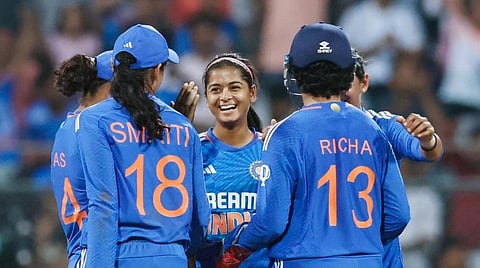 மகளிர் டி20 போட்டி இந்தியாவுக்கு எதிரான தொடரை கைப்பற்றியது இங்கிலாந்து