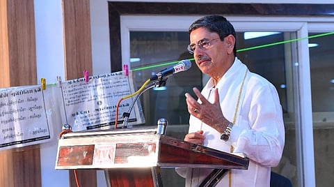 மகரிஷி சாந்திபினி ராஷ்ட்ரிய வேத வித்யா பிரதிஷ்தான் மற்றும் யோகக்ஷேமா அறக்கட்டளை சார்பில் ‘வேத சம்மேளனம்' நிகழ்ச்சி சென்னை திருவல்லிக்கேணியில் நேற்று நடைபெற்றது. இதில் பங்கேற்ற ஆளுநர் ஆர்.என்.ரவி.