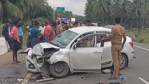 சாலை விபத்தில் தெலங்கானா மாநில பக்தர்கள் 3 பேர் உயிரிழப்பு