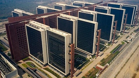 உலகிலேயே மிகப்பெரிய அலுவலக கட்டிடம்: சூரத் வைர சந்தையை திறந்து வைத்தார் பிரதமர் மோடி