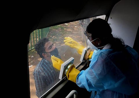 கேரளாவில் 1000-ஐ கடந்த கரோனா பாதிப்பு: வயதானவர்களுக்கு அரசு எச்சரிக்கை