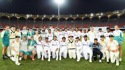 இந்திய மகளிர் அணி ஆஸி.யுடன் டெஸ்ட் போட்டியில் இன்று மோதல்