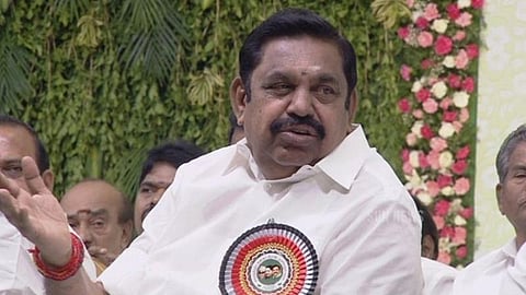 பொதுக்குழு கூட்டத்தில் எடப்பாடி பழனிசாமி.