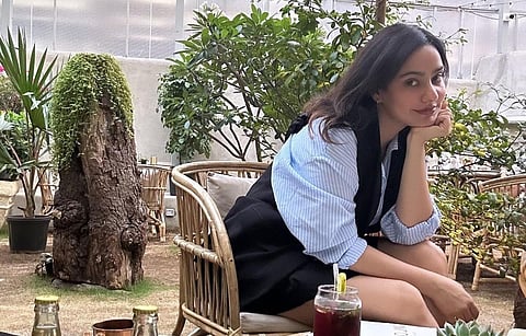 நாயகிகளை இப்படியா தேர்வு செய்வது? - நேகா சர்மா வருத்தம்