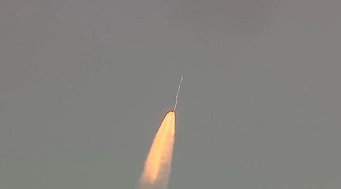 வெற்றிகரமாக விண்ணில் நிலைநிறுத்தப்பட்டது 2024-ன் முதல் செயற்கைக்கோள் ‘எக்ஸ்போசாட்’: இஸ்ரோ தலைவர் சோம்நாத்