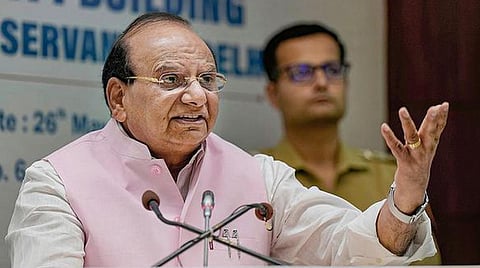 துணை நிலை ஆளுநர் வினய் குமார் சக்சேனா