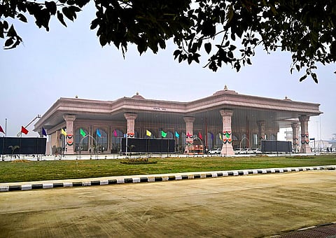 மகரிஷி வால்மீகி சர்வதேச விமான நிலையம், அயோத்திதாம்