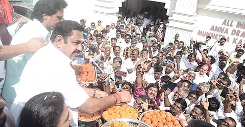 எம்ஜிஆரின் 107-வது பிறந்தநாள் | இபிஎஸ், ஓபிஎஸ், சசிகலா இனிப்பு வழங்கி கொண்டாட்டம்; இதயங்களை வென்றவர் என பிரதமர் மோடி புகழாரம்