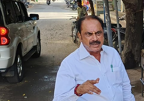 பல்லாவரம் எம்.எல்.ஏ. கருணாநிதி