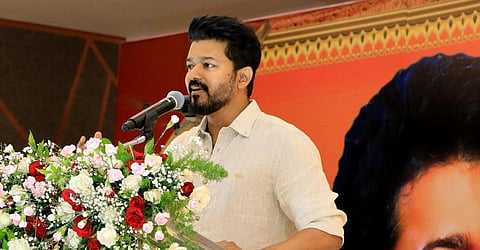 நிர்வாகிகளுடன் விஜய் ஆலோசனை: கட்சி தொடங்க ஆயத்தம்?