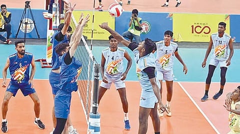 கேலோ இந்தியா இளைஞர் விளையாட்டு: பதக்க பட்டியலில் தமிழக அணி 2-வது இடத்துக்கு முன்னேற்றம்