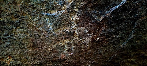 மிகப் பழமையான அழகிய பாறை ஓவியம்