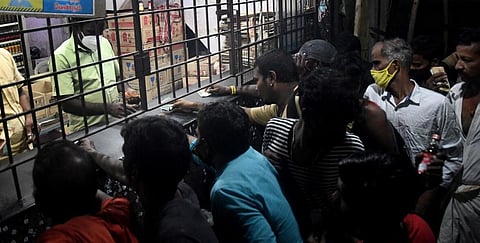 டாஸ்மாக் மதுபானங்கள் விலை பிப்.1 முதல் உயர்கிறது: ரூ.10 முதல் ரூ.80 வரை அதிகரிக்கும் என தகவல்