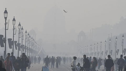 வடமாநிலங்களில் கடும் குளிரில் மக்கள் அவதி: விமானம், ரயில் சேவை பாதிப்பு