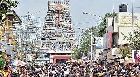 வடபழனி முருகன் கோயிலுக்குள் தீபம் ஏற்ற அனுமதிக்க கோரிக்கை