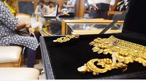 தங்கம் விலை பவுனுக்கு ரூ.160 குறைந்தது