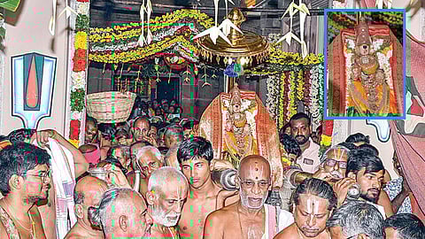 திருச்சி உறையூரில் உள்ள கமலவல்லி நாச்சியார் கோயிலில் சொர்க்கவாசல் திறப்பு வைபவம்: ஏராளமான பக்தர்கள் பங்கேற்பு