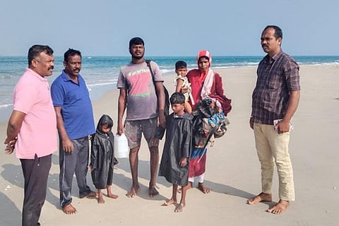 ஒரே குடும்பத்தை சேர்ந்த 5 பேர் அகதிகளாக தனுஷ்கோடி வருகை